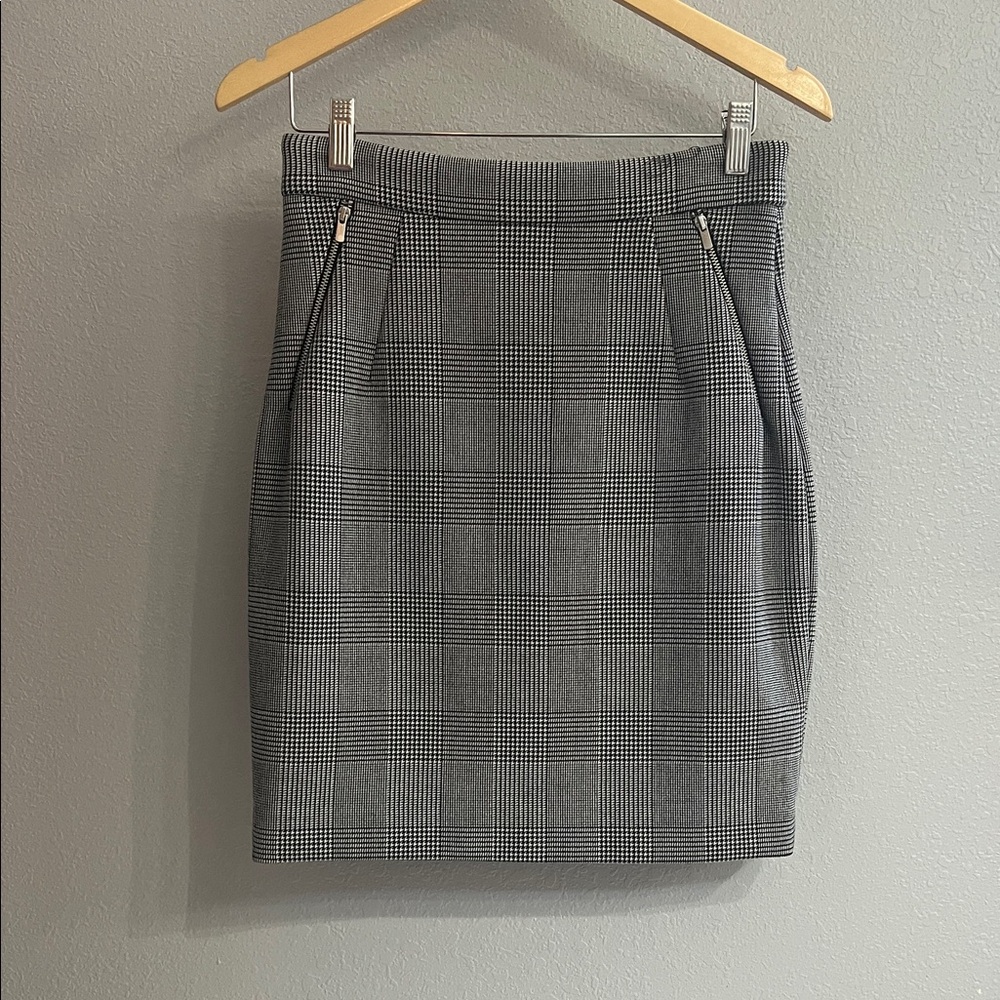 H&M Gray Checkered Pencil Skirt